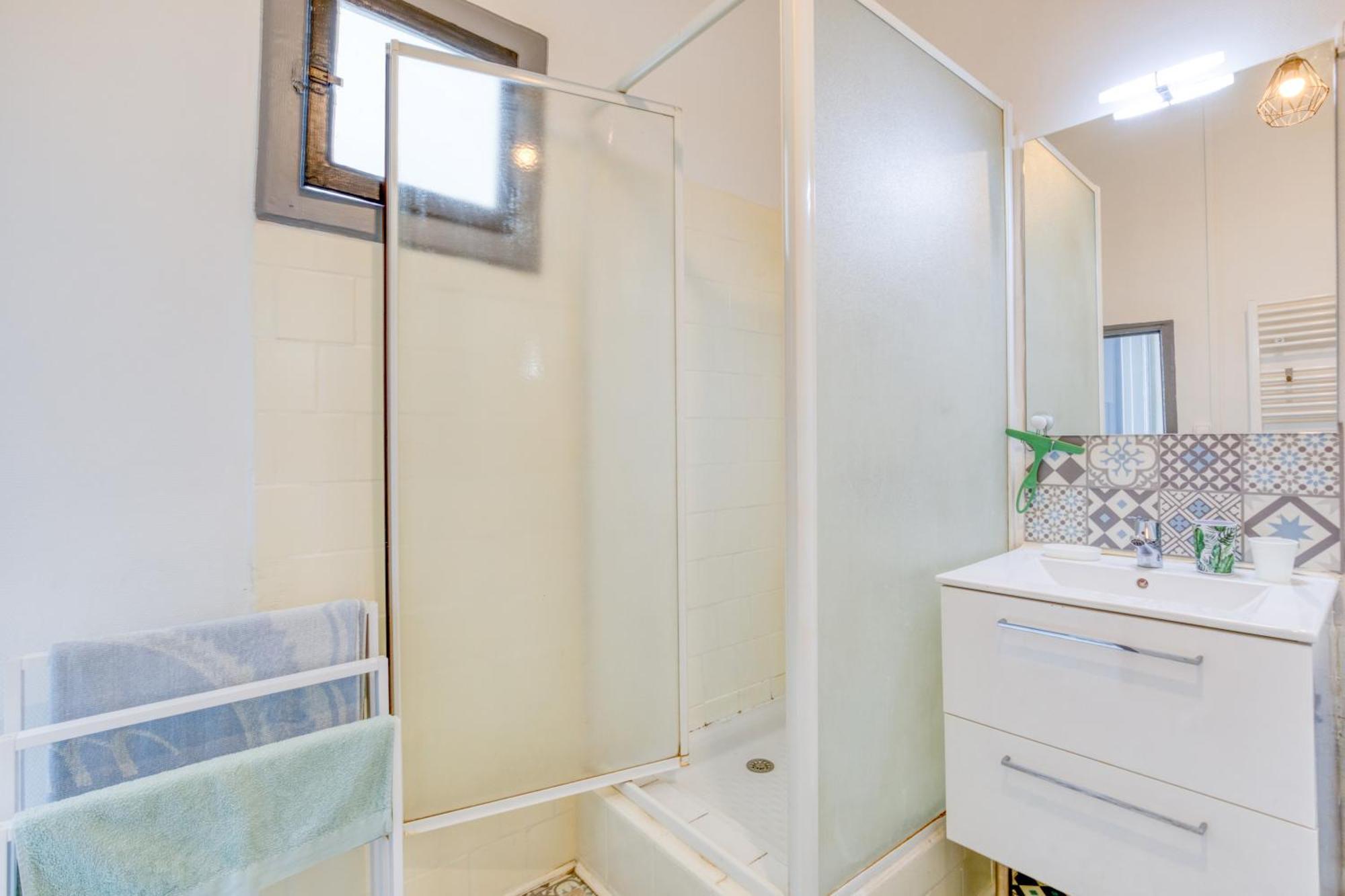 - Quartier Des Artistes Apartment