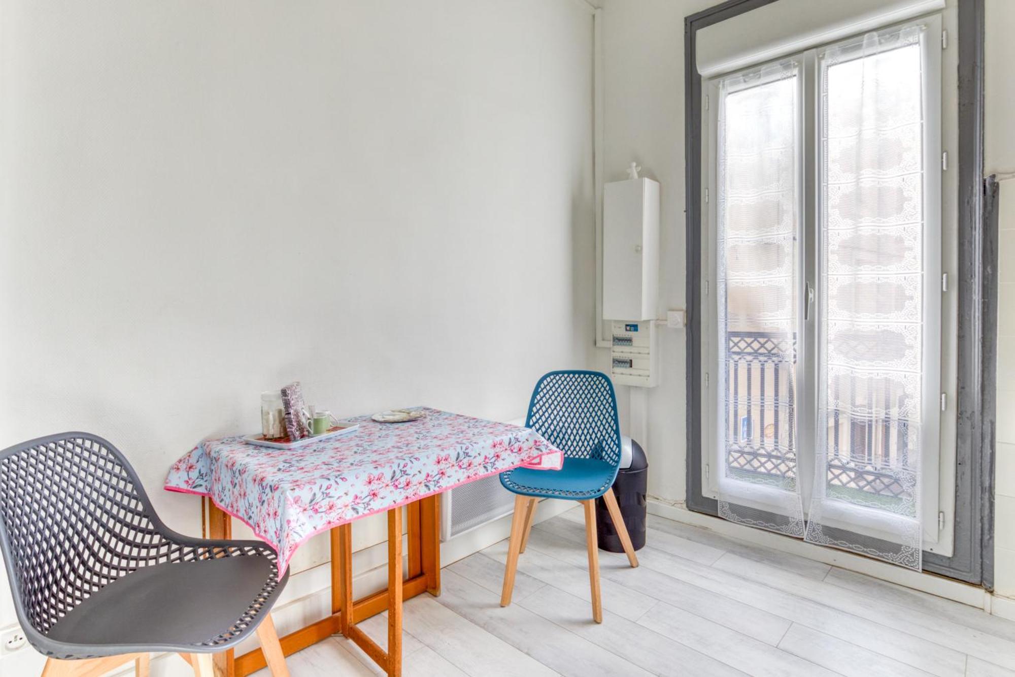 - Quartier Des Artistes Apartment *